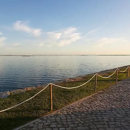 Casa Ibaia, Tipica E Acolhedora No Centro De Olhão